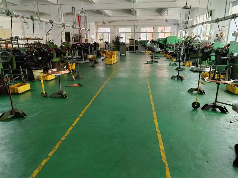 Linha de produção de rebites em metais nuote