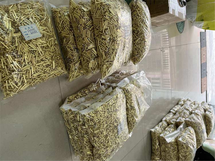 Outra grande remessa de rebites tubulares de latão para a Malásia!